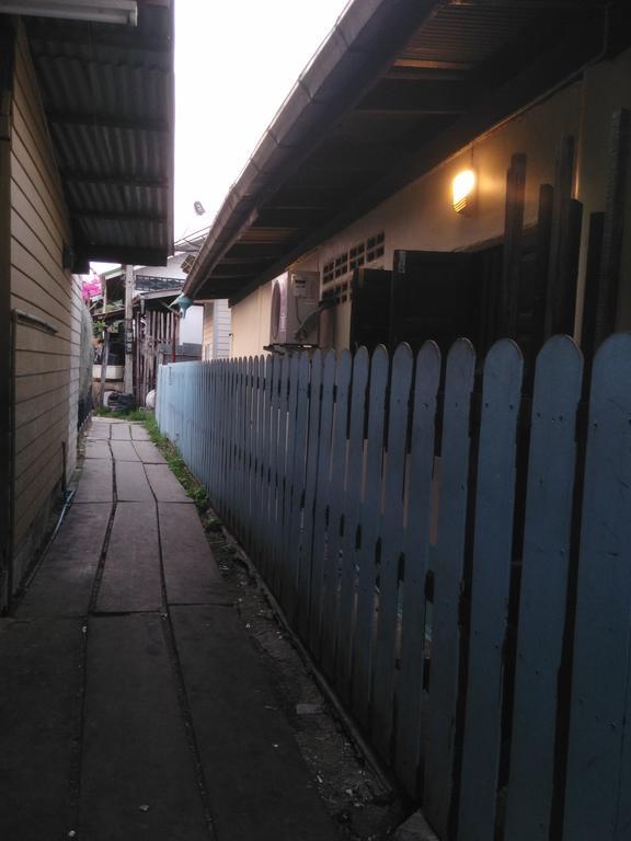 Patchaya Guesthouse Amphawa Exterior photo